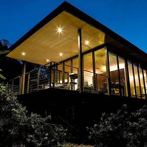  Holiday home Glass On Glasshouse Australia